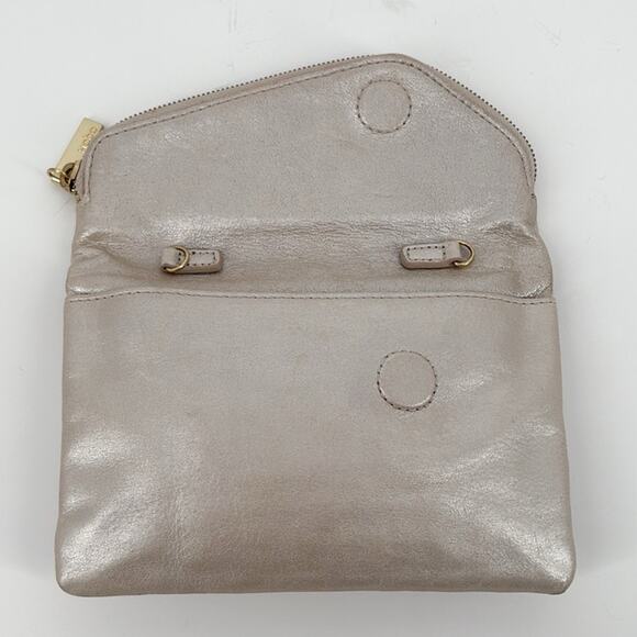 Hobo Women’s Oyster Opalescent Leather Clutch - Picture 3 of 12